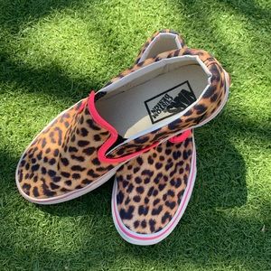 Leopard print Vans